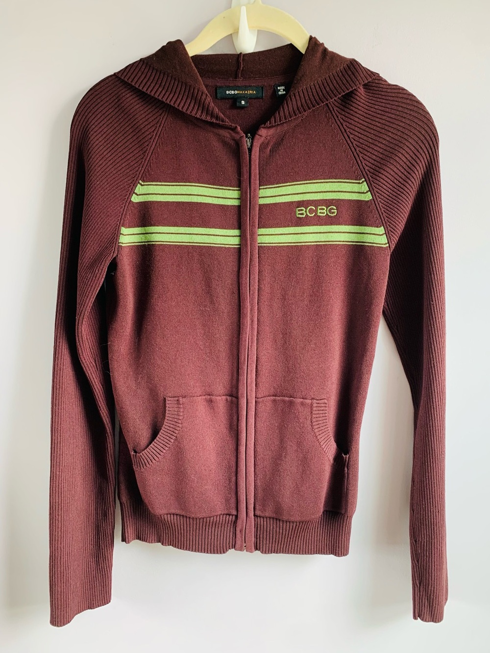 BCBG MaxAzria Zip Front Knit Hoodie Eggplant Lime Logo Lightweight Casual EUC S